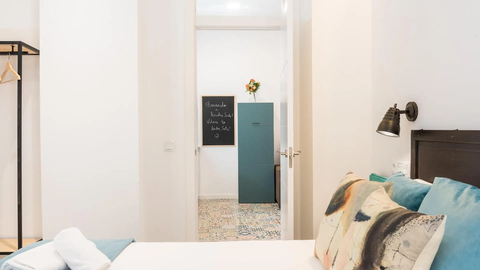 Acanthus Sevilla 0*,
