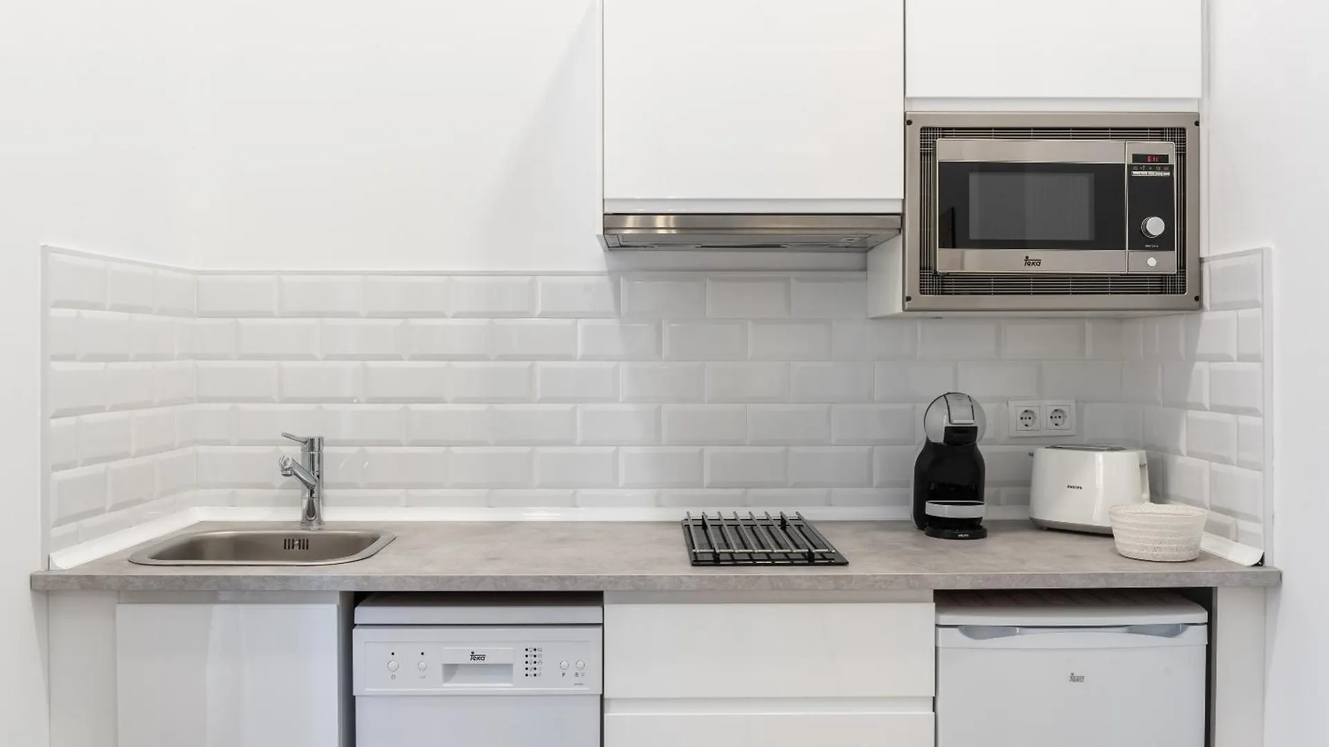 Acanthus Seville Apartment